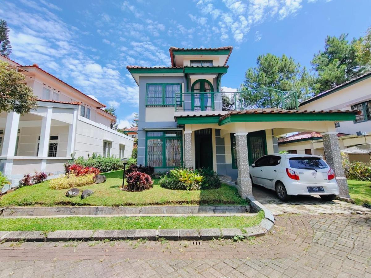Villa Semesta Cikundul Zewnętrze zdjęcie