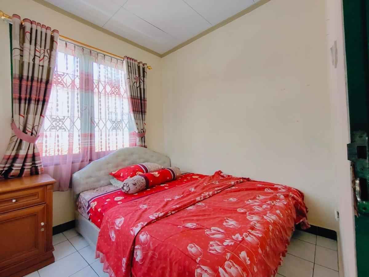 Villa Semesta Cikundul Zewnętrze zdjęcie